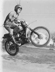 1976 kim 056c  1976 Joaquim Suñol (Puch Minicross 50cc) en el Circuito de Motocross de Les Franqueses (Barcelona) : joaquim suñol, 1976, les franqueses, circuito, puch minicross, mc50